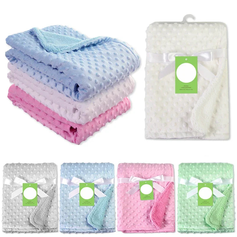Couvertures polaire chaudes et confortables pour les nouveau-nés et bébés, offrant une sensation douce et confortable, parfaites pour les sorties en poussette.