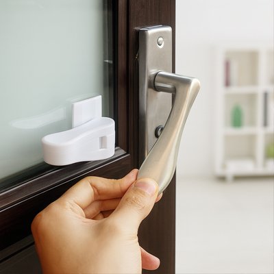 Bloque porte pour bebe